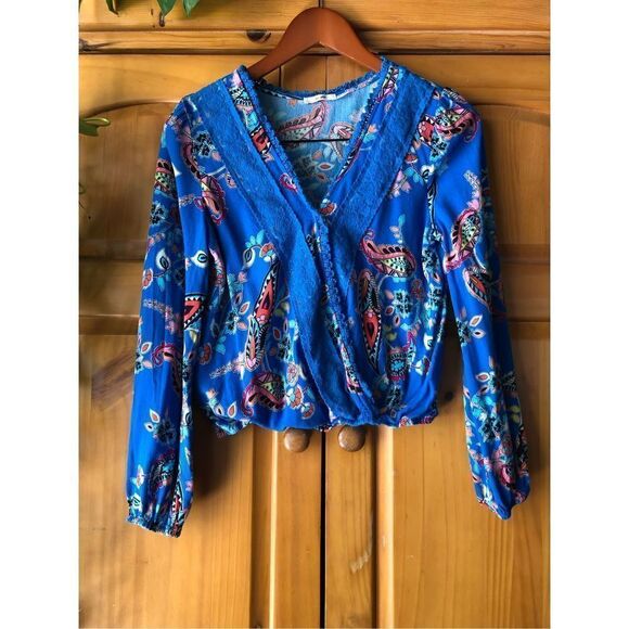 MI AMI Shirred Hem Paisley Floral Faux Wrap  Top SZ S - Picture 3 of 11